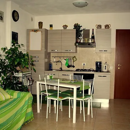 Etruscan Flat דירה