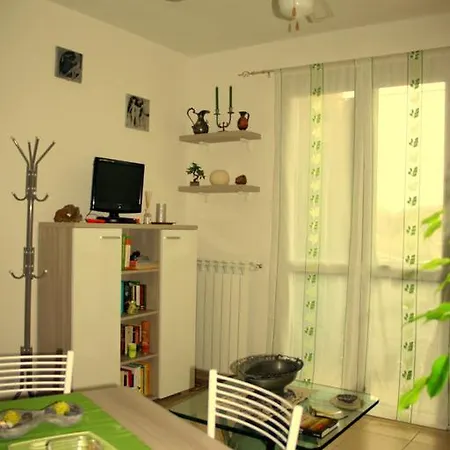Etruscan Flat *