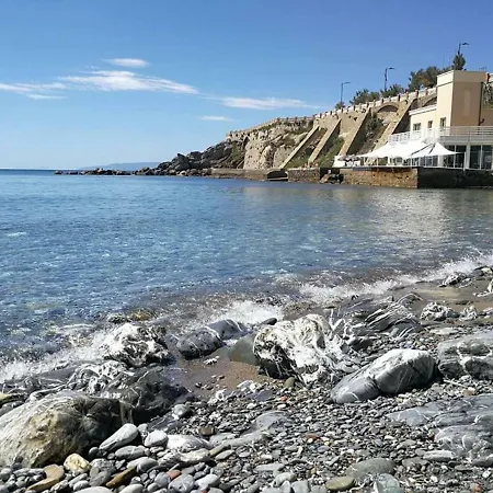 Etruscan Flat Piombino